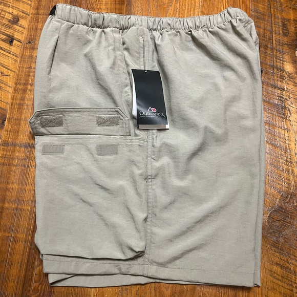 NWT Outersport Cargo Shorts, Size XL - Picture 4 of 12